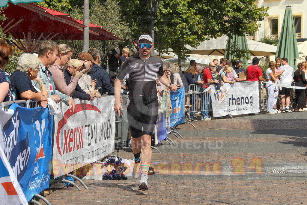 250824_1454_EV4_2336 | Sportfotografie im Rhein-Sieg Kreis, Köln, Bonn, NRW, Rheinland Pfalz, Hessen, etc. Unser Tätigkeitsfeld umfasst den Laufsport vom Volkslauf über den Marathon, Duathlon, Triathon bis zum Ultralauf wie Kölnpfad Ultra oder Schindertrail.