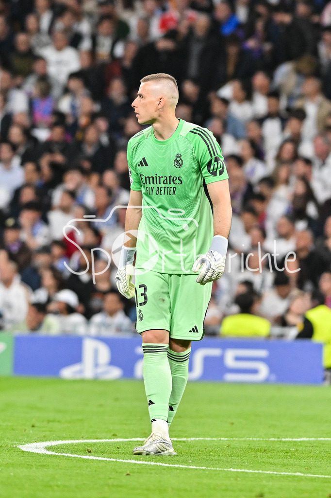 Real Madrid - FC Bayern München | MADRID, SPAIN - 07. APRIL: picture Andriy LUNIN (Real Madrid 13) during the UEFA Champions League match between Real Madrid vs. FC Bayern Munich on Quarterfinal first leg at Estadio Santiago Bernabeu