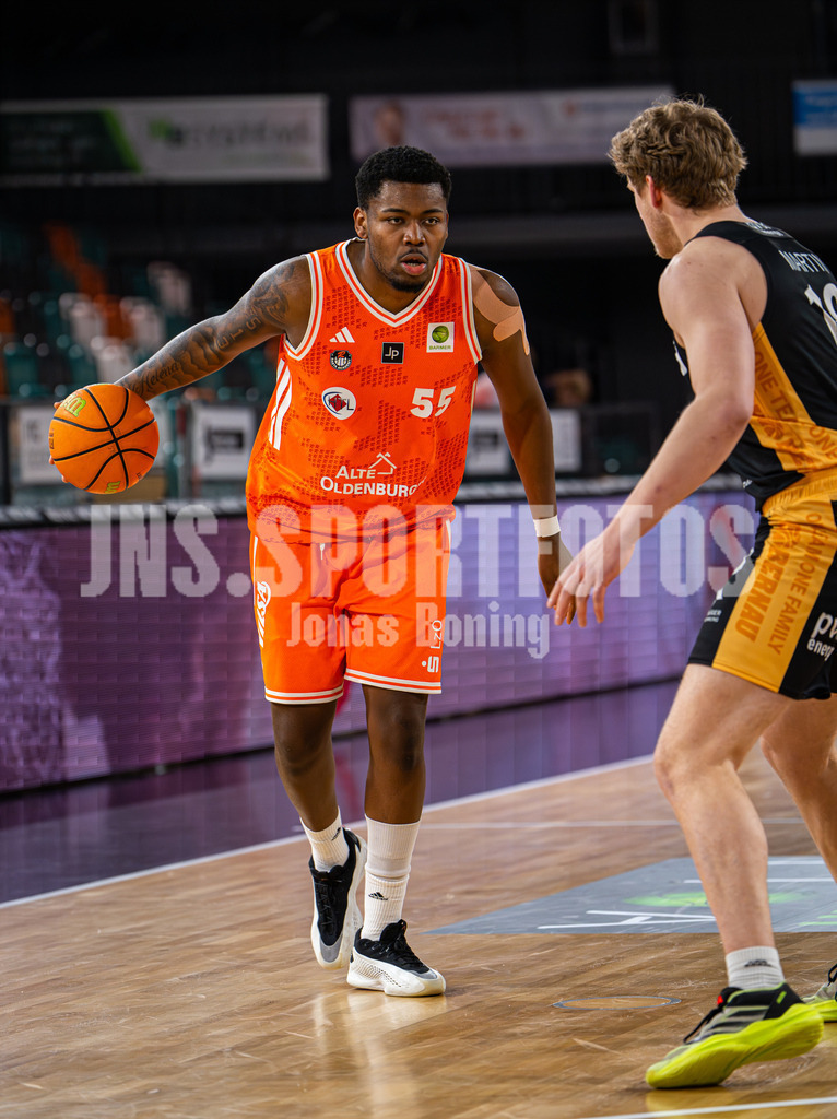 Basketball I Herren I Saison 2025-2026 I ProB Nord I 18. Spieltag I Rasta Vechta II - LOK Bernau-32 | Joel Moketo Lungelu (55,Rasta Vechta II) - Realisiert mit Pictrs.com