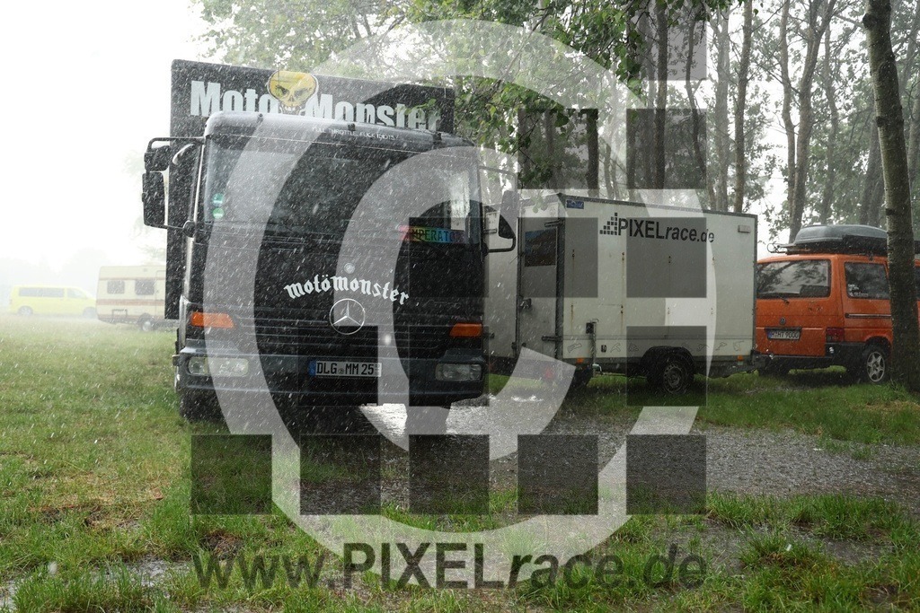 social-20240604_33430 | Schöne Erinnerungen an spannende Momente - das festzuhalten ist unser Job. PIXELrace.de ist seit 2003 auf den Rennstrecken Europas unterwegs um die Action draußen beim Fahren und die wunderbare Stimmung imm Fahrerlager für euch einzufangen.