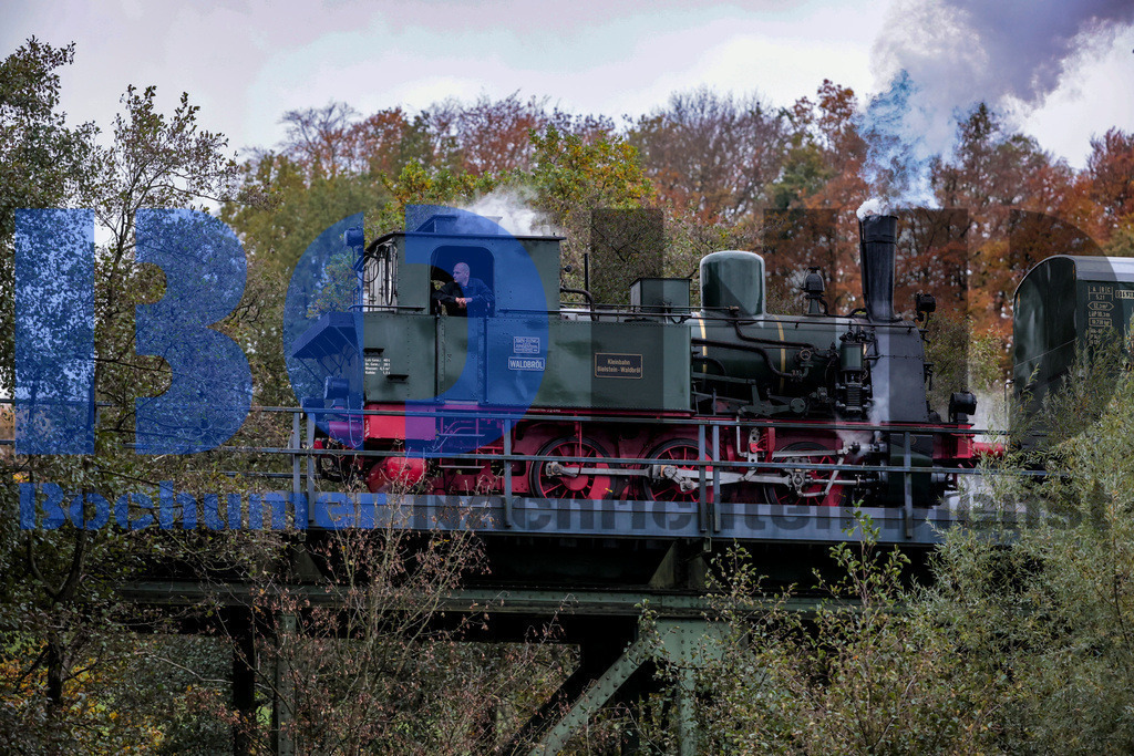  04.11.2023 - 
 | Sebastian Sendlak / Bochumer Nachrichtendienst (BOND) - Dampflok Waldbroel auf der Volmetalbahn - Realisiert mit Pictrs.com