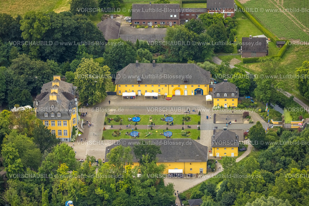 Bottrop240701792Kirchhellen | Luftbild, Schloss Beck und Spielanlagen, Kirchhellen-Nord-Ost, Bottrop, Ruhrgebiet, Nordrhein-Westfalen, Deutschland
