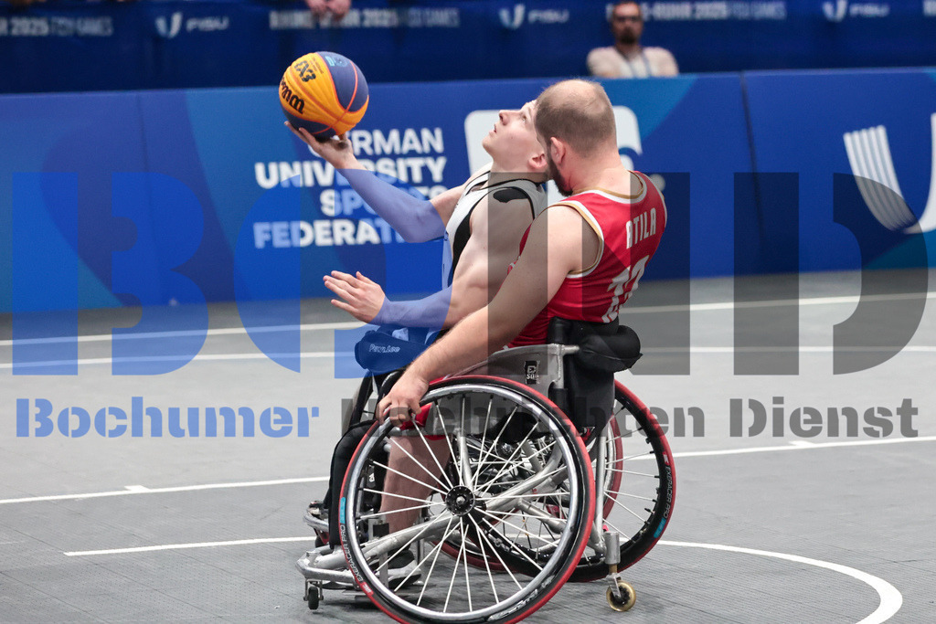 SES_TTG3X320250717-205 | bond - Realisiert mit Pictrs.com