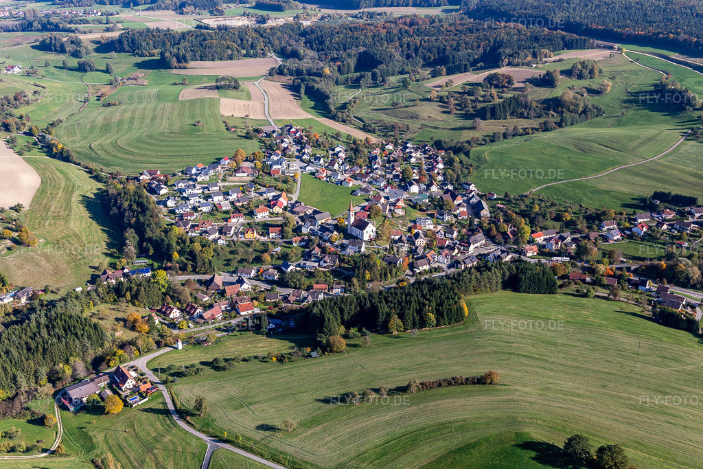 Luftbild: Ortsansicht im Ortsteil Hoppetenzell in Stockach im Bundesland Baden-Württemberg in Deutschland. Foto: IMG_119305.jpg vom 14.10.2019 durch Werner Riehm/FLY-FOTO.de