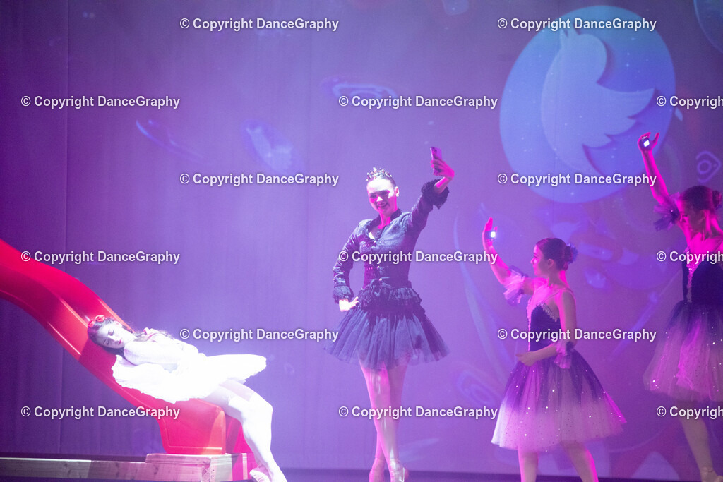 GPHY2242 | DanceGraphy - Realisiert mit Pictrs.com