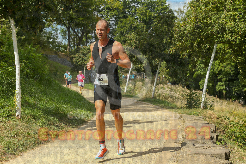 250824_1414_EX1_5462 | Sportfotografie im Rhein-Sieg Kreis, Köln, Bonn, NRW, Rheinland Pfalz, Hessen, etc. Unser Tätigkeitsfeld umfasst den Laufsport vom Volkslauf über den Marathon, Duathlon, Triathon bis zum Ultralauf wie Kölnpfad Ultra oder Schindertrail.