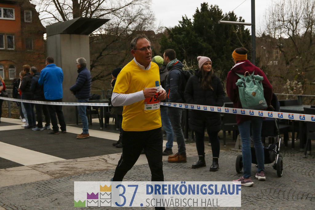 VR Bank Hauptlauf 10000m | 3 Koenigslauf 2023 - Realisiert mit Pictrs.com