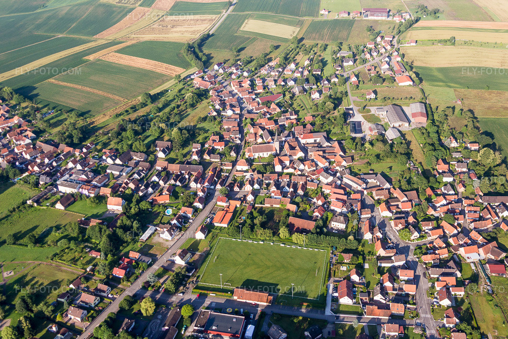 Aerial view: Agricultural fields and arable land in Riedseltz in the state Bas-Rhin, France.Photo: IMG_089958.jpg taken on 06/26/2016 by Werner Riehm/FLY-FOTO.comResolution of the original: 5472 x 3648 px