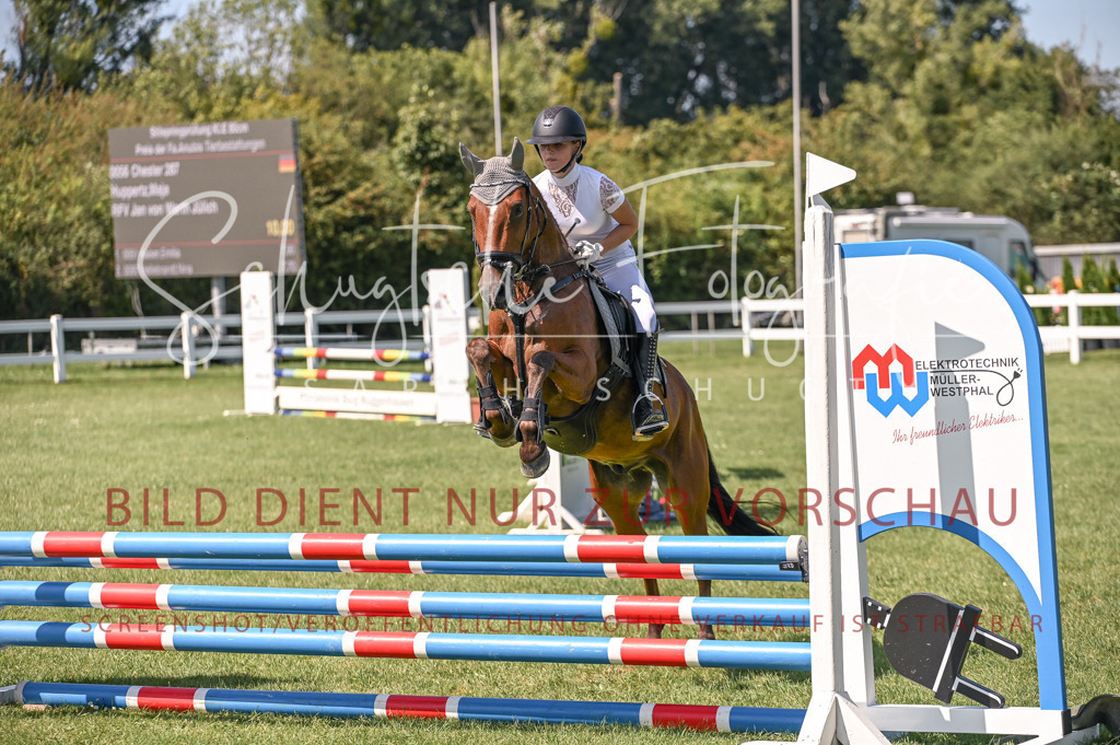 Schugtsche-Düren.2024.04-Stilspringprf.E-71 | Schugtsche Fotografie - Realisiert mit Pictrs.com