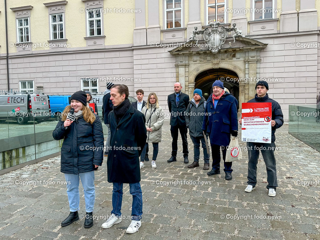 Medienkundgebung Linz gegen rechts_ gegen Burschenbundball_ 24.01.2023-17 | 24.01.2023, Linz, AUT, Medienkundgebung Linz gegen rechts, gegen Burschenbundball im Bild Kundgebungsteilnehmer