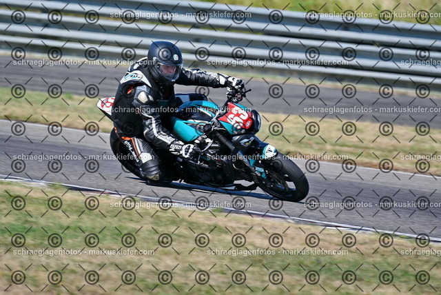 26bt04-0111 | markuskiefer.com - Realisiert mit Pictrs.com