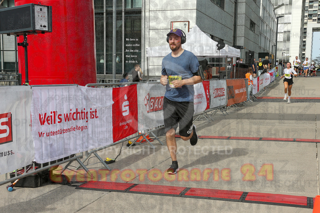 250920_1327_EX1_4755 | Sportfotografie im Rhein-Sieg Kreis, Köln, Bonn, NRW, Rheinland Pfalz, Hessen, etc. Unser Tätigkeitsfeld umfasst den Laufsport vom Volkslauf über den Marathon, Duathlon, Triathon bis zum Ultralauf wie Kölnpfad Ultra oder Schindertrail.