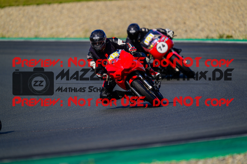 MaZZes_FotoMatrix_240724_6007705_2-272 | GELB