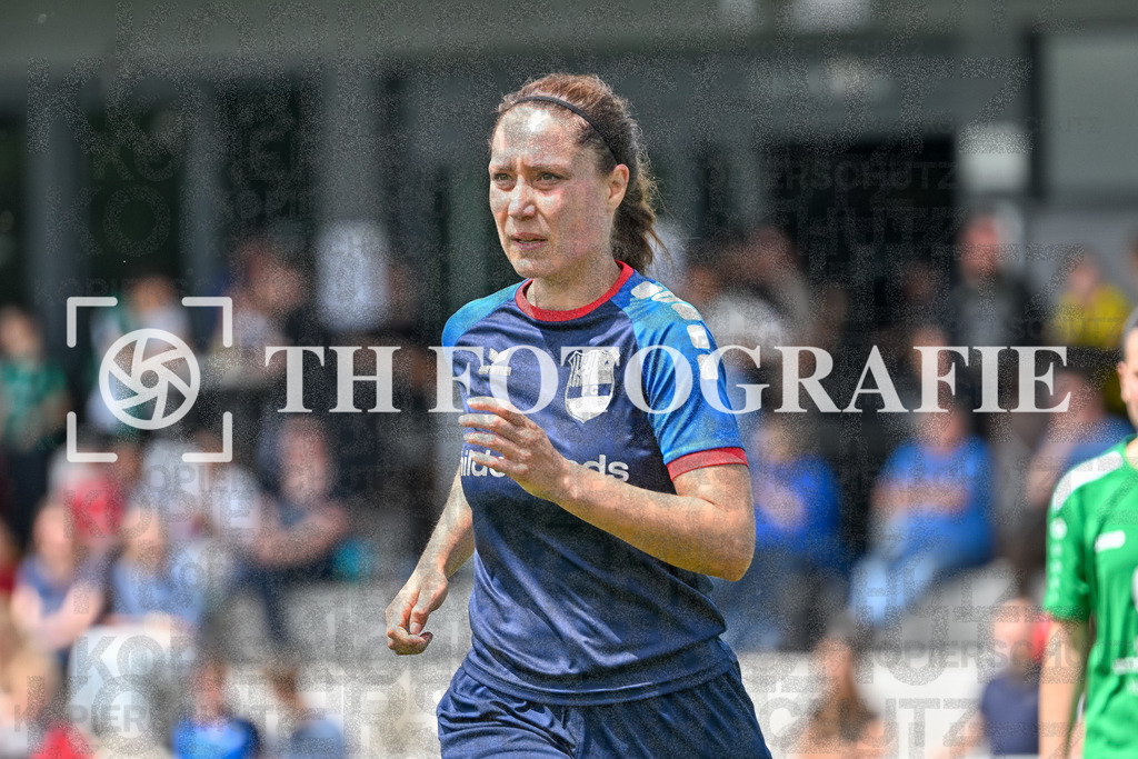 GER, FC Hauingen - SV Waldhaus, Frauen-Fussball, Rothaus Bezirkpokal, Finale, Saison 2024/2025, 29.05.2025 | Larissa Zimmermann (FC Hauingen, #10)GER, FC Hauingen - SV Waldhaus, Frauen-Fussball, Rothaus Bezirkpokal, Finale, Saison 2024/2025, 29.05.2025Foto: TH Fotografie/Thomas Hess