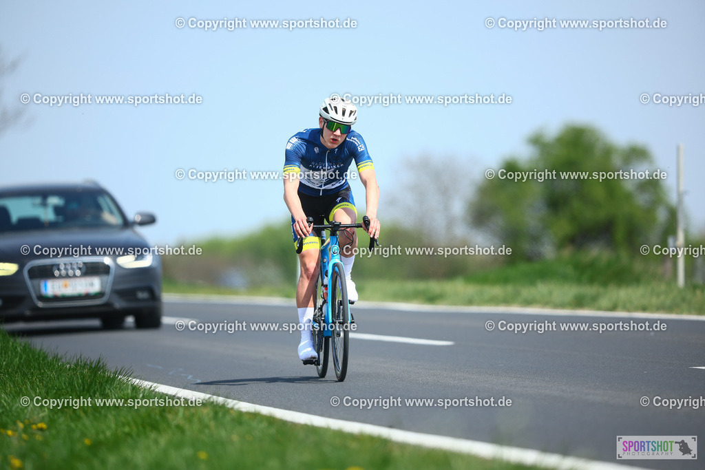 425_TRA55635 | Neusiedlersee Radmarathon 2026@sportshot_your_pictrs #yourpictures#roadtowm2029 #nrm #neusiedlerseeradmarathon #neusiedlersee #neusiedlerseetourismus #burgenland #mörbisch #nrm26 #burgenlandtourismus #voglundco #poweredbyburgenlandtourismus #radsport #rad #marathon #ucigranfondo #visitburgenland #ucigranfondoworldseries