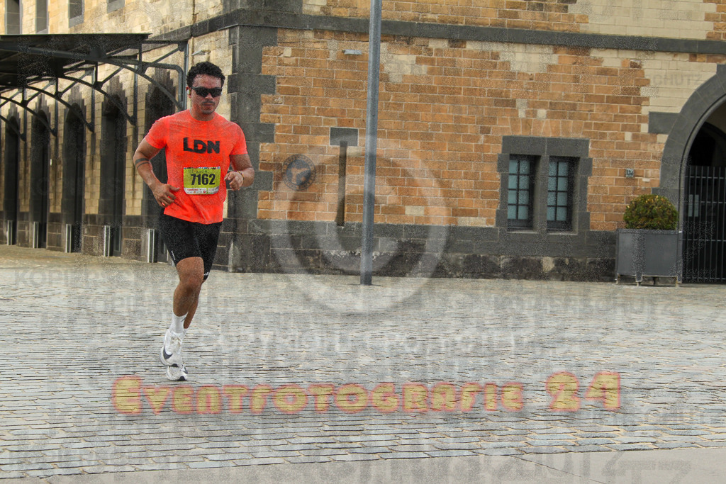 250920_1521_EV4_8562 | Sportfotografie im Rhein-Sieg Kreis, Köln, Bonn, NRW, Rheinland Pfalz, Hessen, etc. Unser Tätigkeitsfeld umfasst den Laufsport vom Volkslauf über den Marathon, Duathlon, Triathon bis zum Ultralauf wie Kölnpfad Ultra oder Schindertrail.