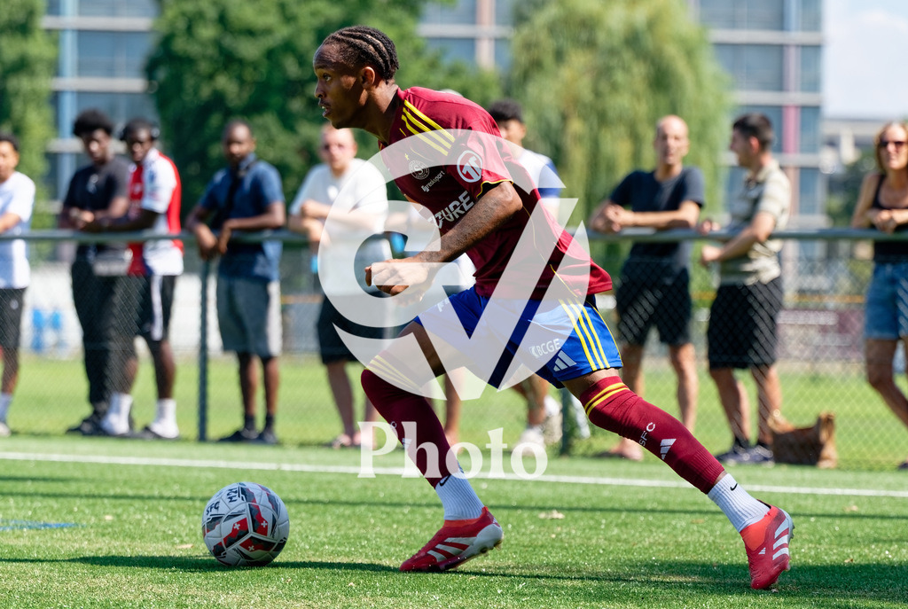 1ere Ligue Classic  - Servette FC M-21  | during the 1ere Ligue Classic  of Servette FC M-21 at Stade de Balexert in Genève, Switzerland