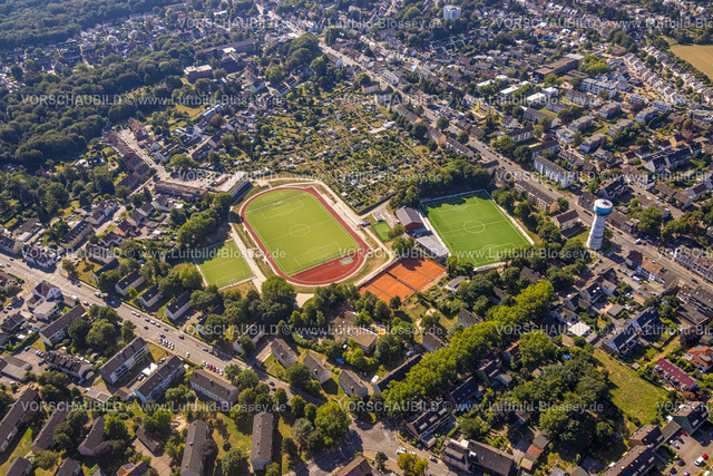 Essen220806720 | Luftbild, BezirksSportanlage Am Wasserturm, Bedingrade, Essen, Ruhrgebiet, Nordrhein-Westfalen, Deutschland