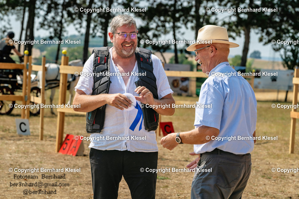 A1B07772 | foto-team-bernhard - Realisiert mit Pictrs.com