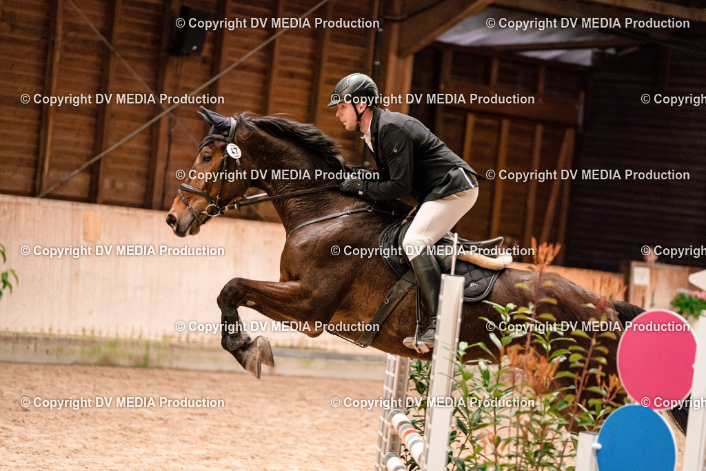 Springen Tag 2-061 | dv-media-shop - Realisiert mit Pictrs.com