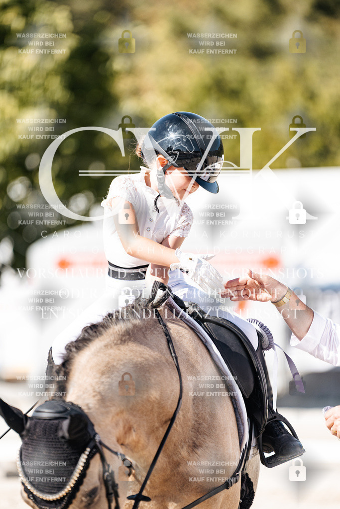 CK903221 | Turnierfotografie Pferdefotografie Trier Rheinland-Pfalz Pferdesport Reitsport Tierfotografie Sportfotografie Pferdevideo Pferdevideografie Equestrianvideography equestrianphotography  - Realisiert mit Pictrs.com