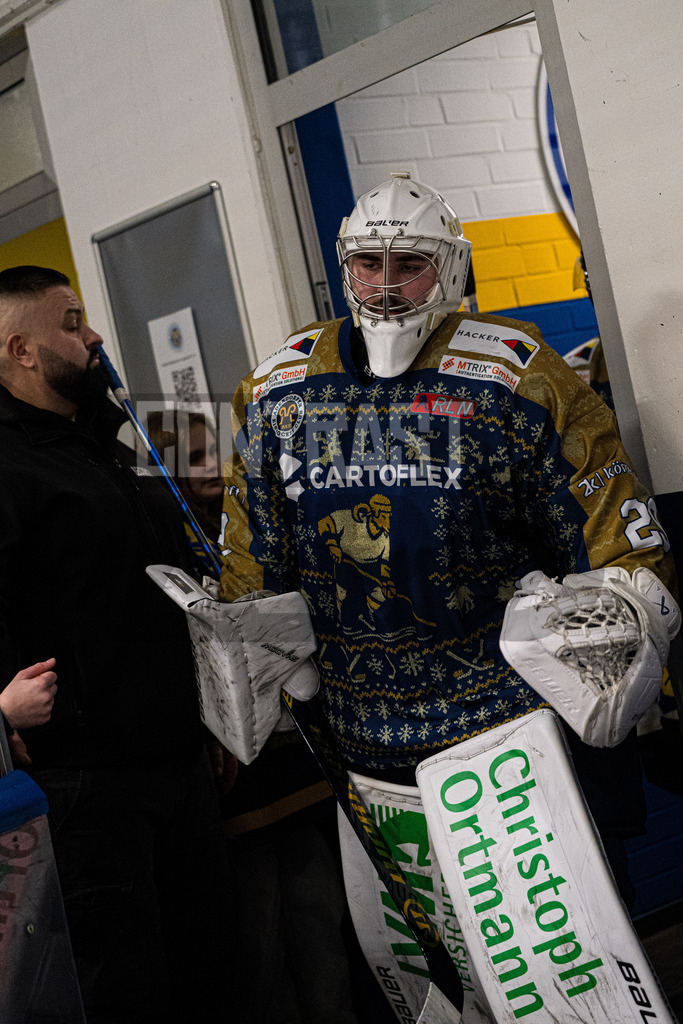 Eishockey I Herren I Saison 2025-2026 I Regionalliga Nord I Adendorfer EC - Harzer Falken | CONTRAST ZERØ MEDIA - Realisiert mit Pictrs.com