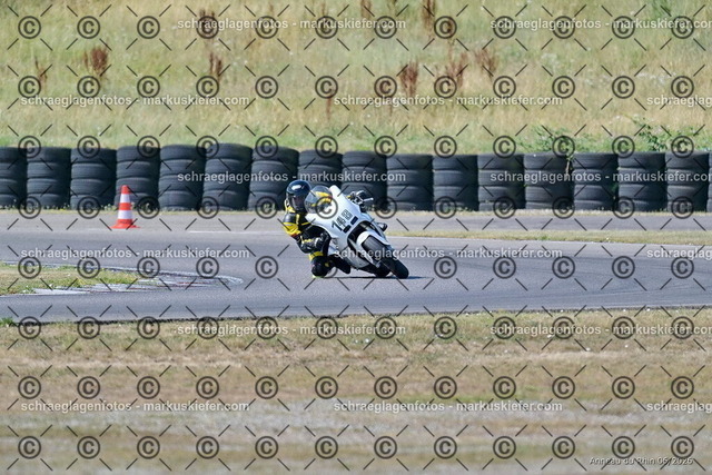 26bc03-0369 | markuskiefer.com - Realisiert mit Pictrs.com
