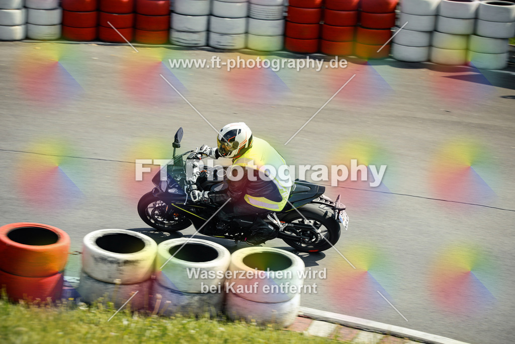 OBK_Mai_Martina_Markus-10828 | Hier findet Ihr Bilder von Touristenfahrten auf der Nürburgring Nordschleife oder von anderen Veranstaltungen die ich besucht habe. Viel Spass beim Durch Schauen 