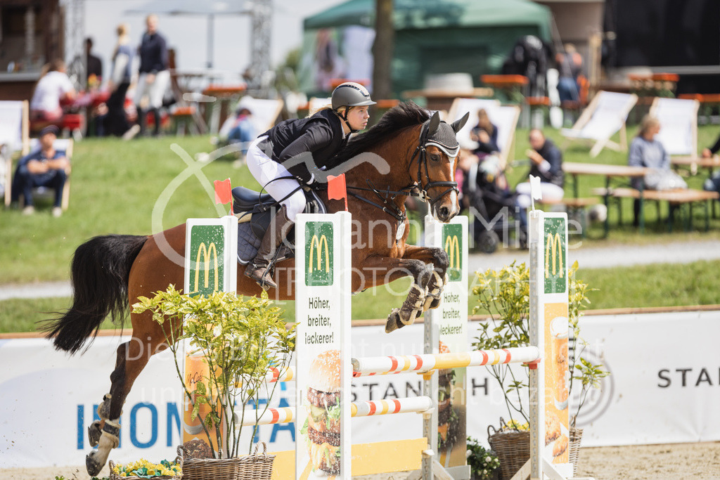 230728_BHO_A1-Stil-1-220 | Deine schönsten Turniermomente als professionelle Fotos! Entdecke hochwertige Pferdesport-Fotografie im Online-Shop. Jetzt Fotos finden & bestellen!
