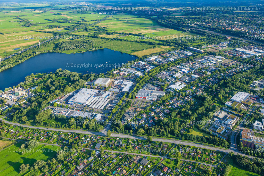 Hamburg_Harburg_Gewerbegebiet_ELS_9312040823 | HAMBURG 09.08.2023 Gewerbegebiet und Firmenansiedlung Großmoorbogengraben in Harburg in Hamburg. // Industrial estate and company settlement Grossmoorbogengraben in Harburg in Hamburg. Foto: Martin Elsen