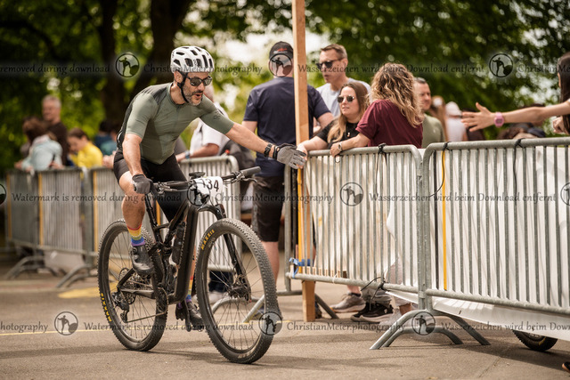 Eierlesen 2026 | Sie wurden bei einem Event oder Sportanlass fotografiert? Hier finden sie ihre Bilder! - Realisiert mit Pictrs.com