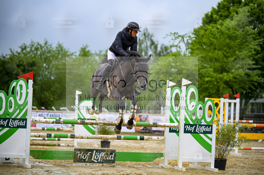 Reitturnier Lienen | Entdecke hochwertige Reitturnierfotos von Foto Oger. Professionell, emotional und authentisch – jetzt Lieblingsmomente im Shop bestellen. - Realisiert mit Pictrs.com