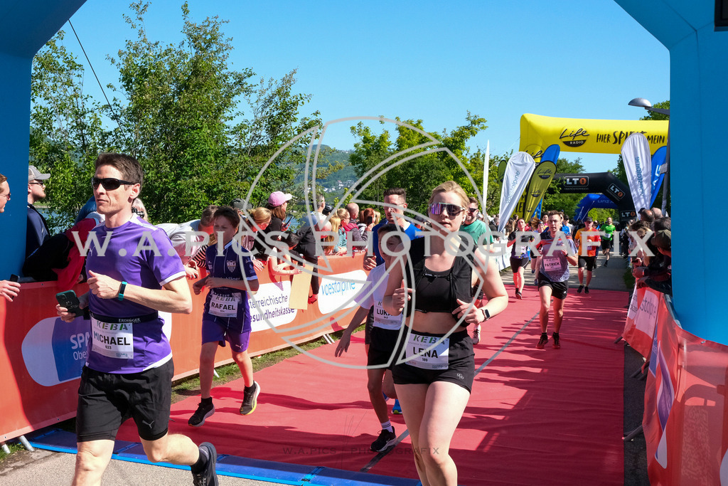 ..... | LINZ,AUSTRIA,27.April 24, Int. 3 Brückenlauf Linz  , Image shows: Photo: WAPICS / Michael ring