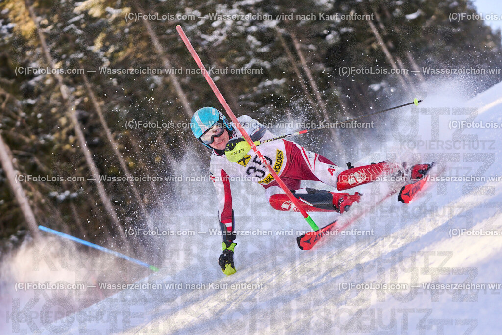 ALP6551_MASTERS-OeM-SL_Glungezer_Guggenbichler Juergen | Alpine Österreichische Mastersmeisterschaften auf dem Glungezer. Tiroler Skiverband, SC Volders, SLALOM - 2. Durchgang, So 2. März 2025.