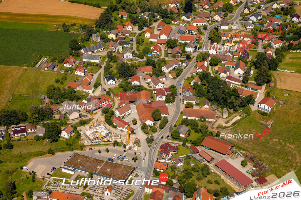 Das Luftbild zeigt :  Ried - Die Luftaufnahme wurde 2024 vom UL-Flugzeug aus erstellt ( keine Drohne ) - Hochauflösende Luftaufnahme - Für grossformatige Ausdrucke geeignet. Die Geschenkidee !Mit Lizenz und Bildrechte bestellbar