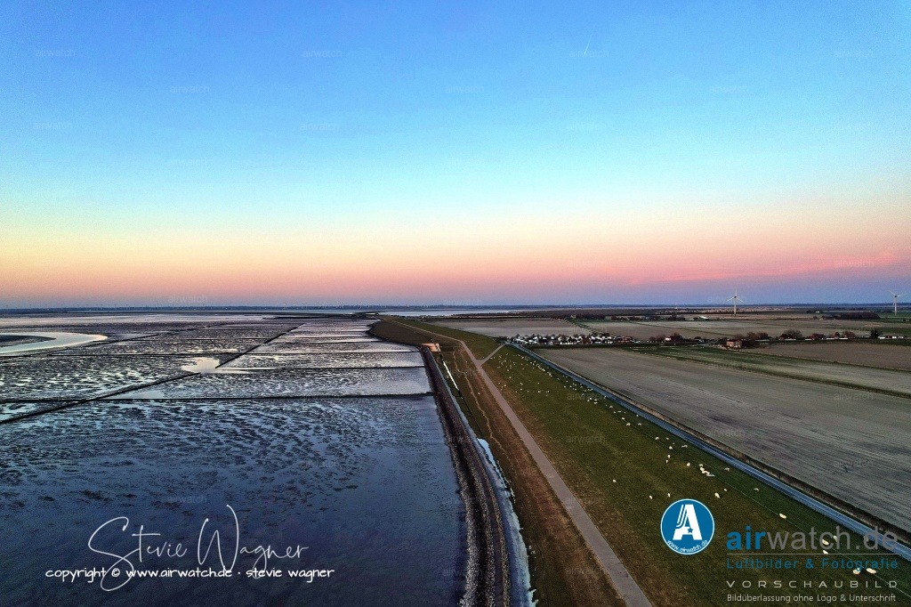 Luftbild Nordstrand-Elisabeth-Sophien-Koog | Nordseeküste, Nordfriesland, Nordstrand, Küstenschutzmaßnahmen, Deichverstärkungen, Hochwasserschutz, Wegstrecken