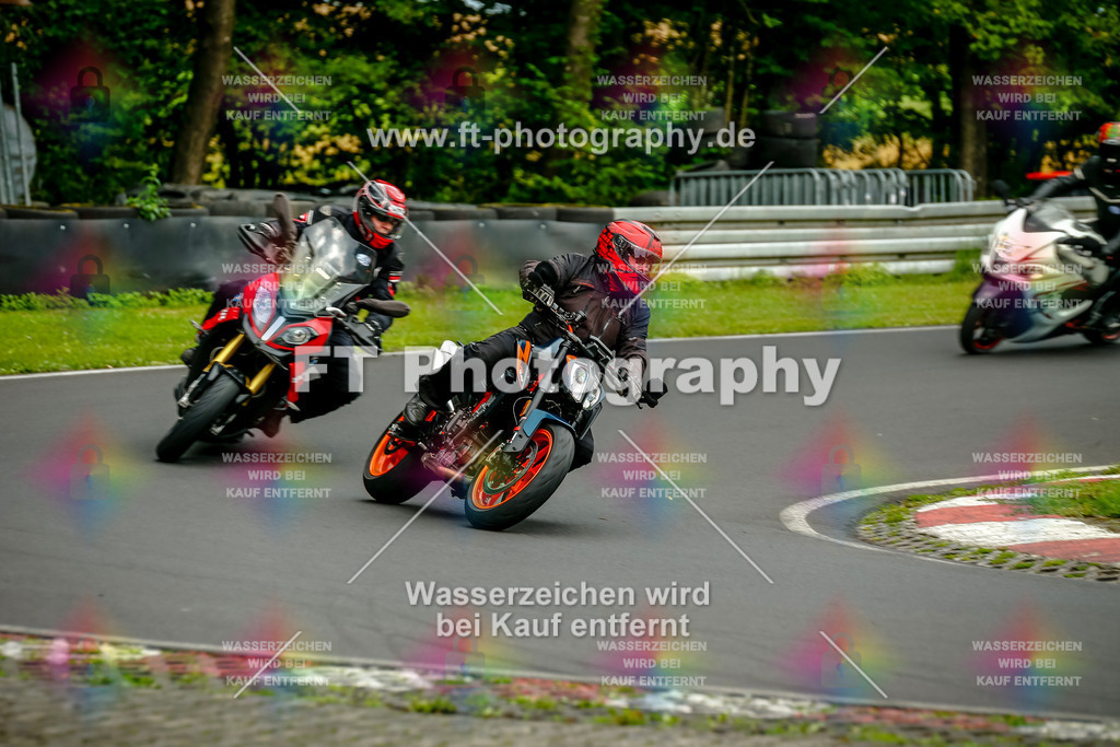 VBK-4256 | Hier findet Ihr Bilder von Touristenfahrten auf der Nürburgring Nordschleife oder von anderen Veranstaltungen die ich besucht habe. Viel Spass beim Durch Schauen 