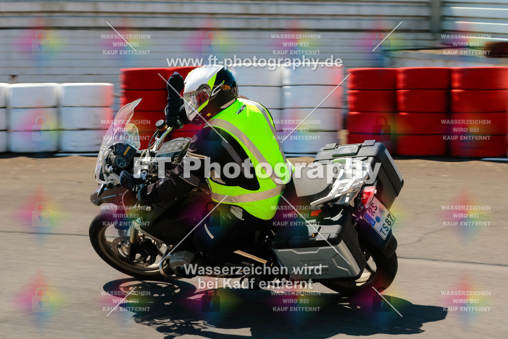 Moto-TeamOBK-22253 | Hier findet Ihr Bilder von Touristenfahrten auf der Nürburgring Nordschleife oder von anderen Veranstaltungen die ich besucht habe. Viel Spass beim Durch Schauen 