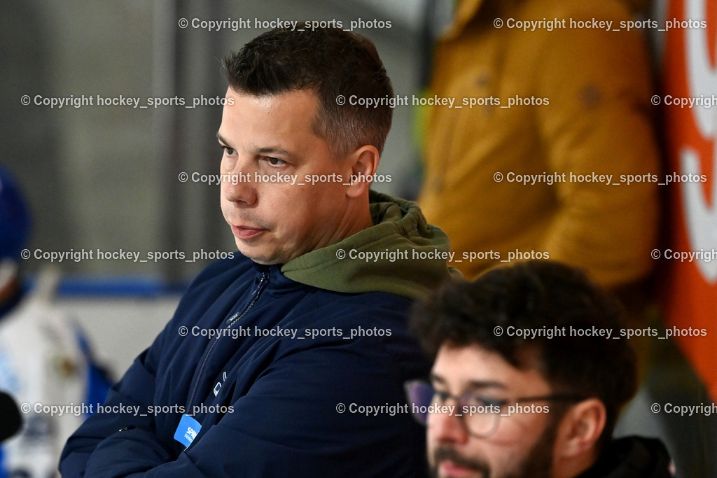 ESC Sparkasse Steindorf vs. LE Kings | Headcoach ESC Steindorf Mayer Michael, ESC Sparkasse Steindorf vs. LE Kings, ESC Sparkasse Steindorf vs. LE Kings am 01.11.2025 in Steindorf (Ossiachersee Halle), Austria, (Photo by Bernd Stefan)