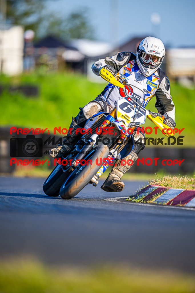 MaZZes_FotoMatrix_230916_0457 | UE40