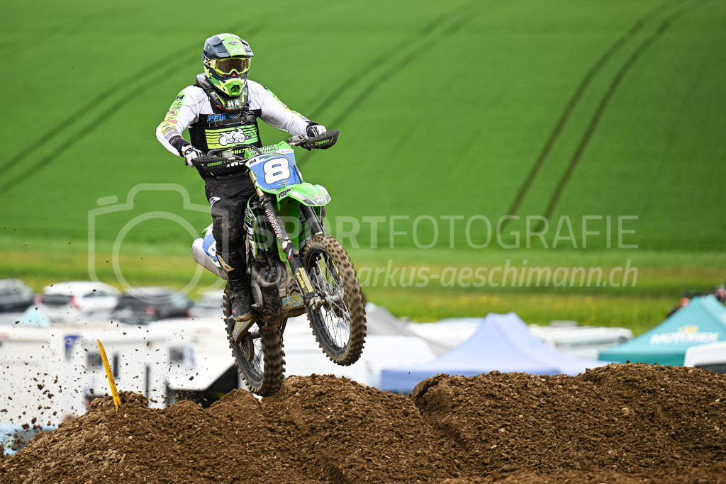 Motocross Schlatt bei Winterthur - 30. April 2023 | #8 Zbinden Frank aus Boeckten (CH) auf Kawasaki in der Kategorie Senioren am Motocross Schlatt bei Winterthur, 30. April 2023. 
Instagram: @mx_schlatt | @mc_wila | @sam_schweiz
Bild: Sportfotografie Markus Aeschimann | www.markus-aeschimann.ch - Realisiert mit Pictrs.com