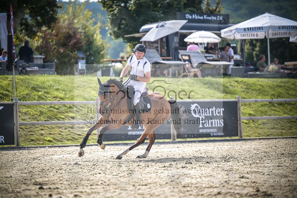 DOS_4720 | Entdecke hochwertige Reitturnierfotos von Foto Oger. Professionell, emotional und authentisch – jetzt Lieblingsmomente im Shop bestellen. - Realisiert mit Pictrs.com