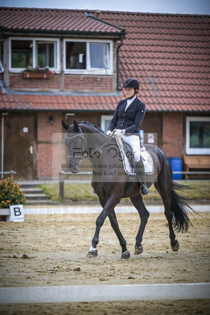 DOS_4761 | Entdecke hochwertige Reitturnierfotos von Foto Oger. Professionell, emotional und authentisch – jetzt Lieblingsmomente im Shop bestellen.Deutschlandweite Turnierfotografie. - Realisiert mit Pictrs.com