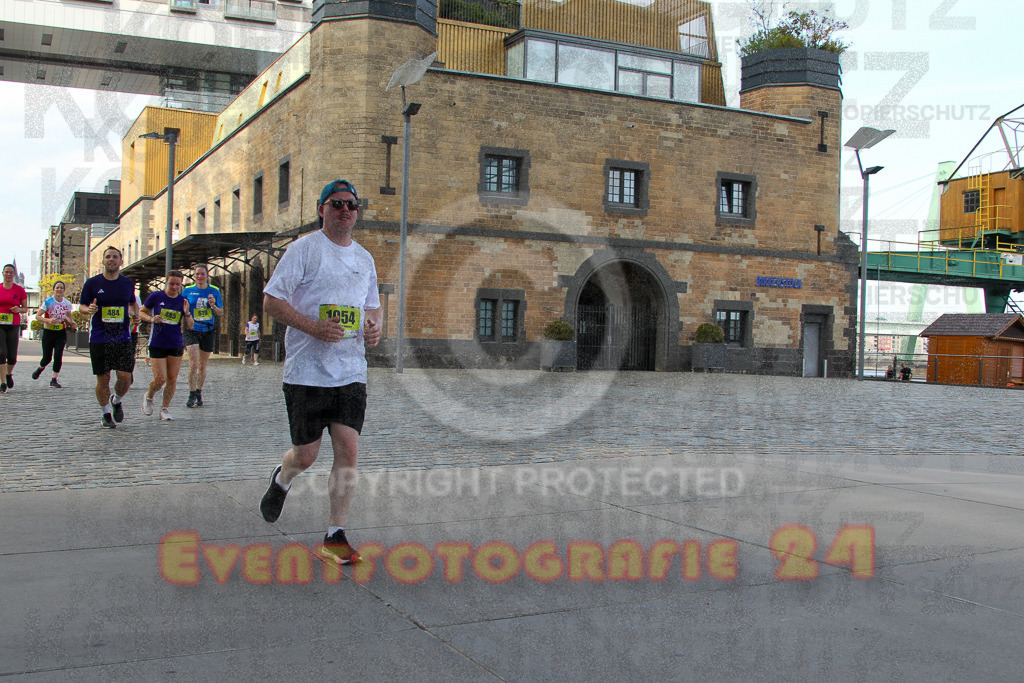 250920_1504_EV4_8013 | Sportfotografie im Rhein-Sieg Kreis, Köln, Bonn, NRW, Rheinland Pfalz, Hessen, etc. Unser Tätigkeitsfeld umfasst den Laufsport vom Volkslauf über den Marathon, Duathlon, Triathon bis zum Ultralauf wie Kölnpfad Ultra oder Schindertrail.