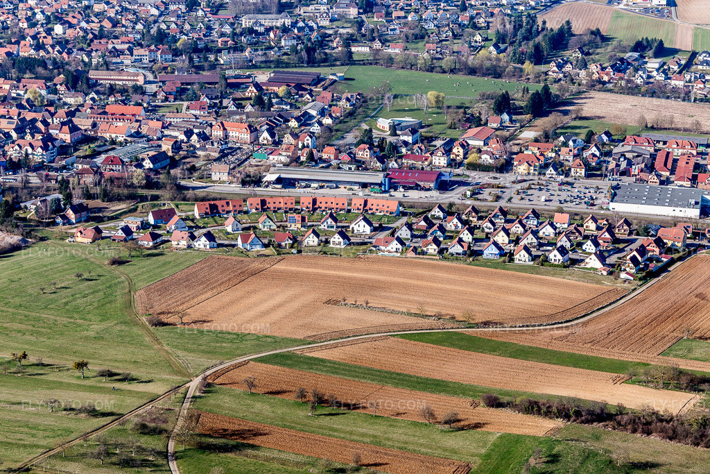 Aerial view: Settlement area in Niedermodern in the state Bas-Rhin, France.Photo: IMG_097496.jpg taken on 03/16/2017 by Werner Riehm/FLY-FOTO.comResolution of the original: 5472 x 3648 px