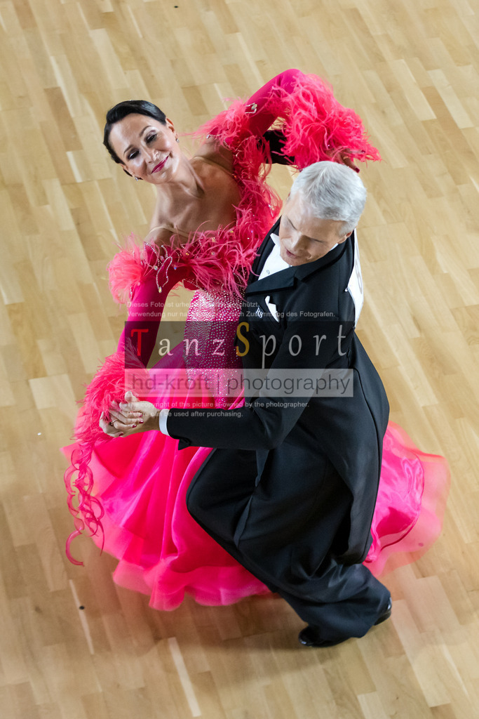 20240525_RL-Masters3-Std_4842 | Tanzsportbilder, Standardtanz, Lateintanz, WDSF, DTV, LTVB, dancecomp, goc, hessen tanzt, blaues band der spree, walzer, tango, wiener walzer, slowfox, quickstepp, samba, rumba, cha-cha-cha, paso doble. jive, hd-kroft photography, turniertanzsport