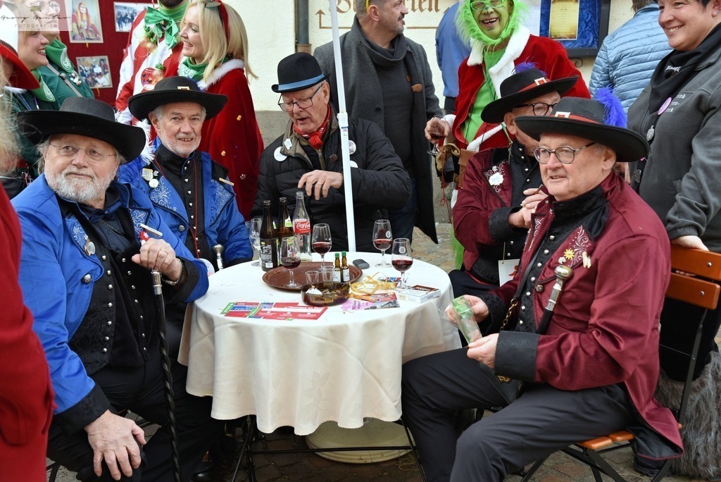 FasMontag _24-130-RA-1 | Fotoblog Schwarzwald, Foto Blog Wiesental, Pfaffenberg, Winterzauber, Zeller Bergland, Zell im Wiesental, Fotoblog Wiesental, Landschaftsfotos, Bilder Wiesental, Natur, Naturbilder, Fastnacht, Zeller Fastnacht, Zeller Fasnacht, Zeller Bergland, Belchen, - Realisiert mit Pictrs.com