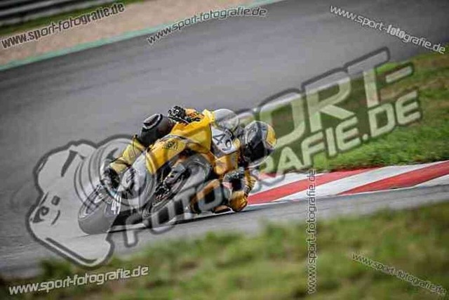 pubi7418 | Professionelle Fotos von Sportveranstaltungen, aber auch Hochzeiten und anderen Events. - Realisiert mit Pictrs.com