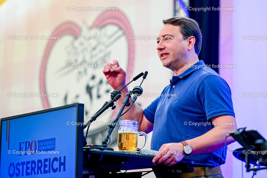 Urfahraner Jahrmarkt_ 1.Mai Kundgebung FPOE_ 01.05.2025-130 | 01.05.2025, Urfahraner Jahrmarkt, AUT, 1.Mai Kundgebung FPOE, im Bild Manfred Haimbuchner (FP, Landeshauptmann Stellvertreter Ooe) 