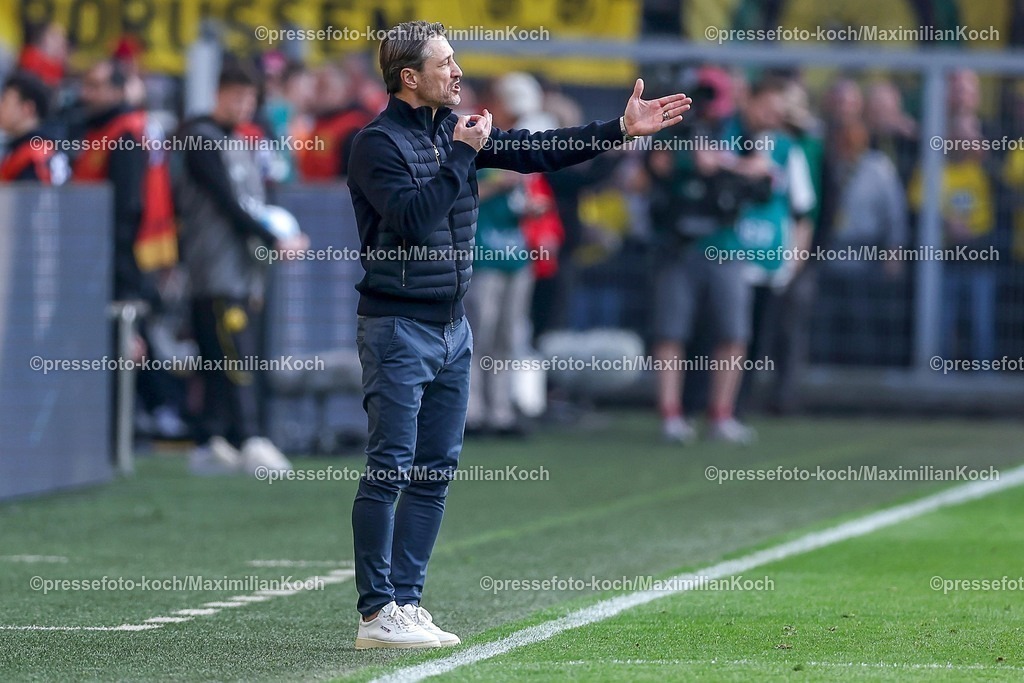 BVB08032501098 | 08.03.2025, Fußball, Borussia Dortmund - FC Augsburg, 1. Fußball Bundesliga, 25. Spieltag, Signal Iduna Park, Saison 2024 2025: Trainer Niko Kovac (Cheftrainer BVB) gestikulierend an der SeitenlinieDFB regulations prohibit any use of photographs as image sequences and or quasi-video.